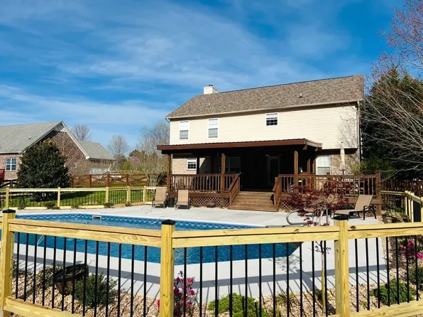 3412 Clegg Dr, Spring Hill, TN 37174