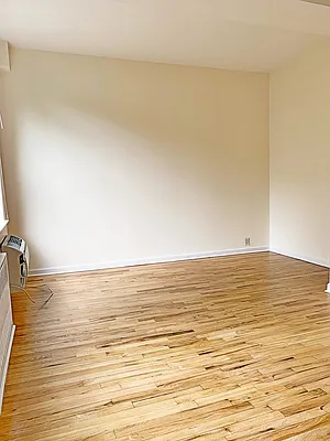 Rented by A Space Realty NY LLC | media 15