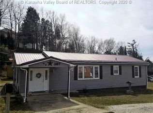 387 Highlawn Dr, Ripley, WV 25271