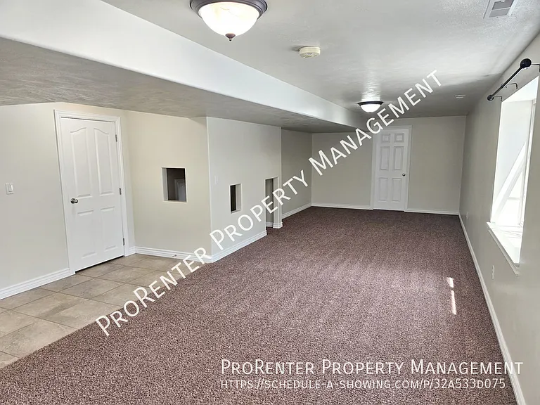 1911 S 1485 W — Photo 23