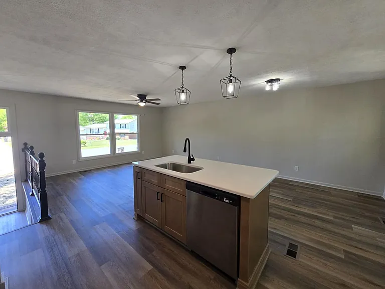 1819 Cawdor Dr — Photo 7