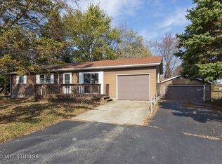 24046 W County Line Rd, Essex, IL 60935