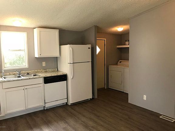 4th image of 1656 W Coralbrooke Dr