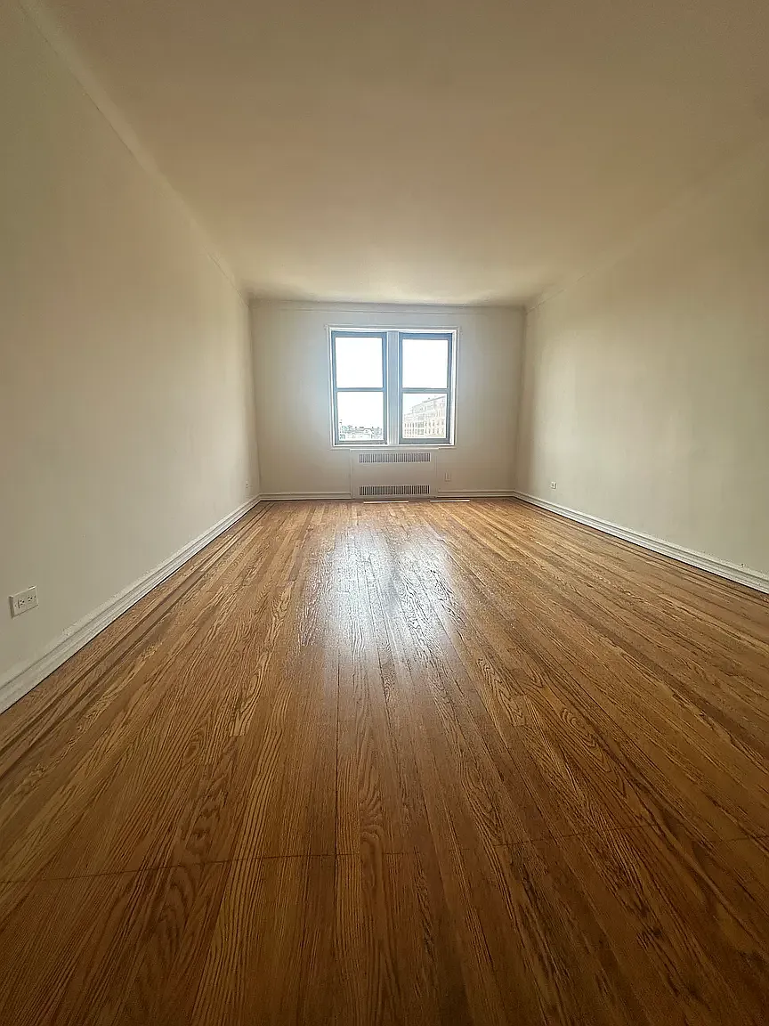 40-05 Ithaca Street — Photo 1