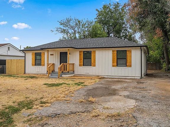 3rd image of 3932 SE 11th St