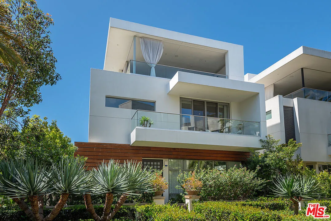 Building Photo - 5926 S Firefly Pl