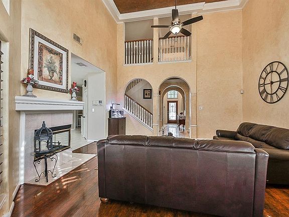5th image of 16 Fosters Ct