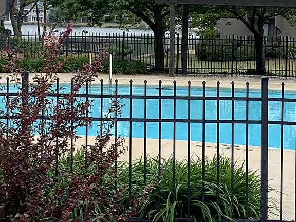 5th image of 250 Sugar Gum Ln #229