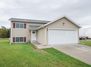 223 Maple Pointe Blvd, Mapleton, ND 58059