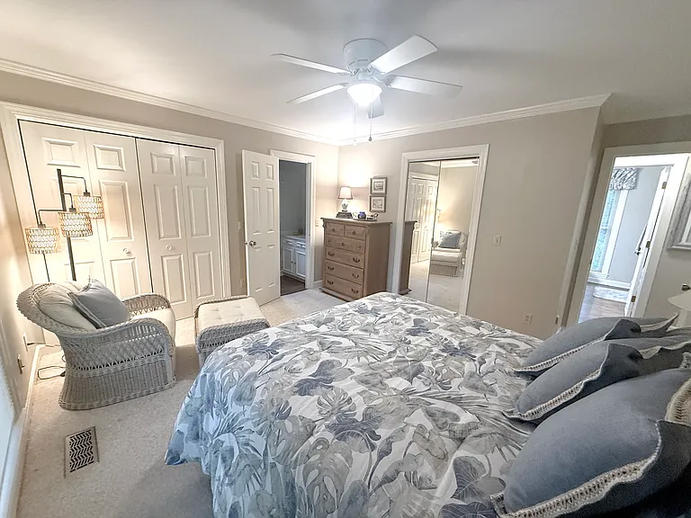 121 Cooper Cir — Photo 23