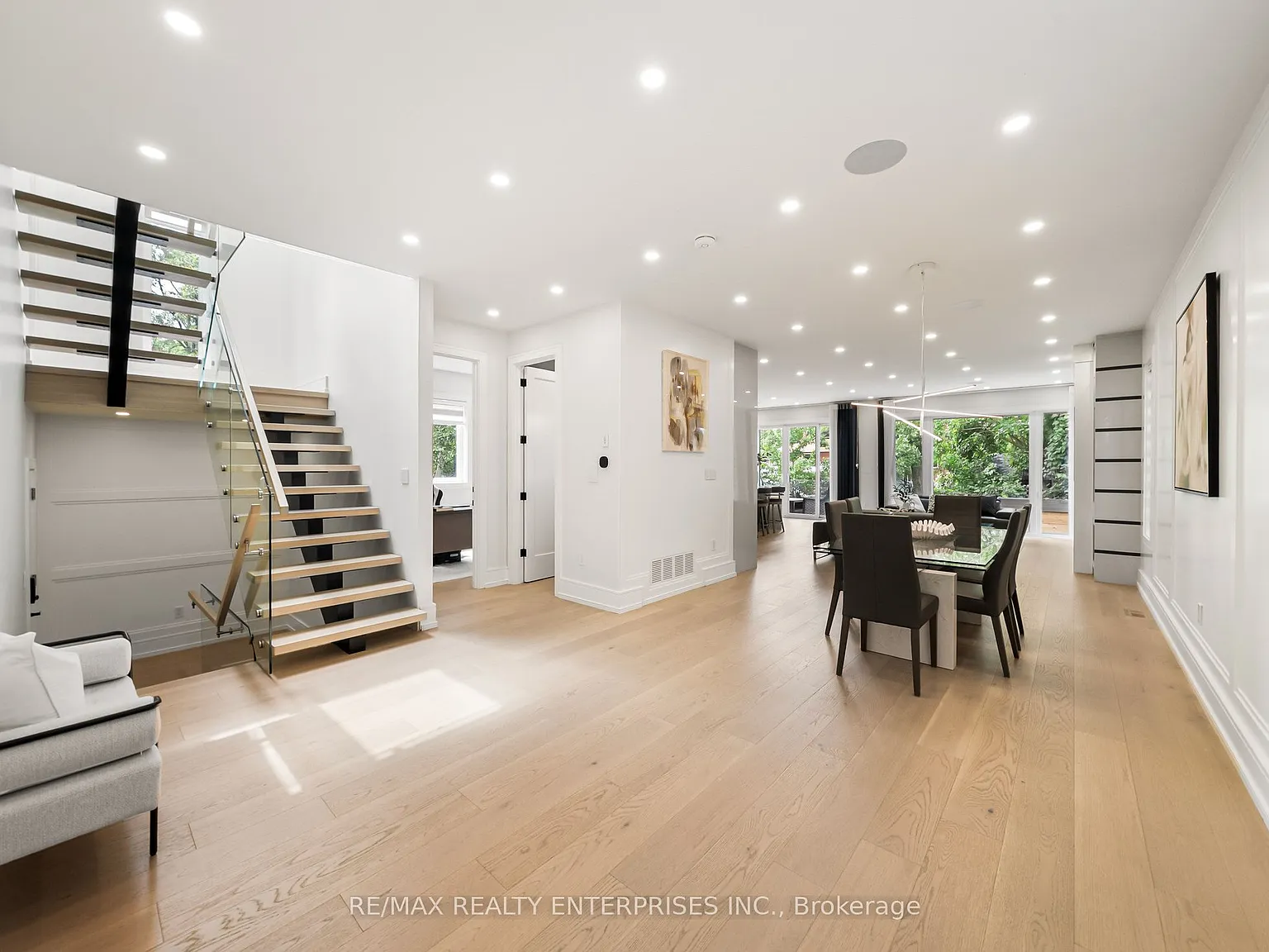 5 bed, $9,000 — Photo 4