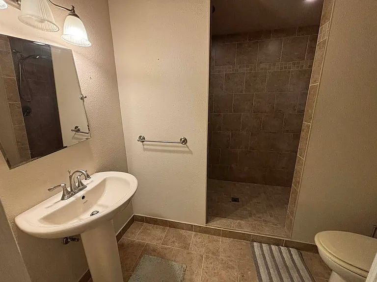 2487 Saint Augustine Blvd — Photo 18