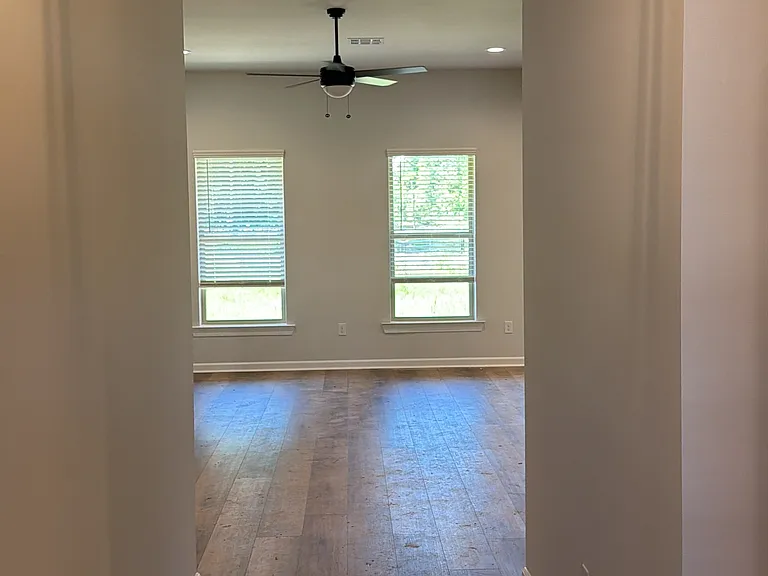 112 Magnolia Pointe Cir — Photo 2