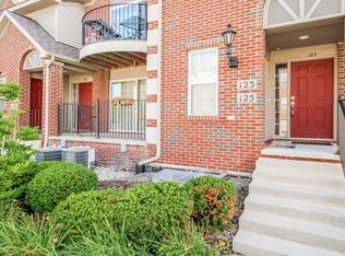 123 W Oakbrook Dr, Ann Arbor, MI 48103