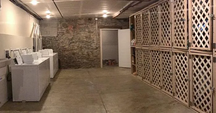 2733 Woodburn Ave #402 — Photo 12