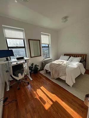 Rented by RC Realty Group of New York Inc | media 10