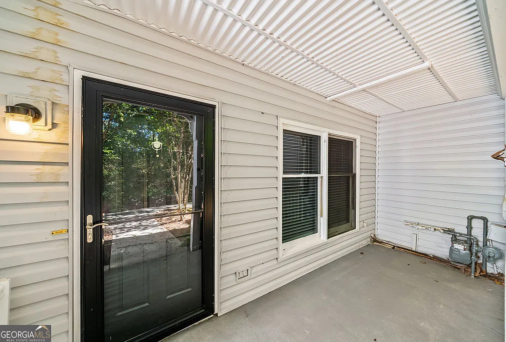 1 bed, 1.0 bath, 740 sqft, $1,300 — Photo 3