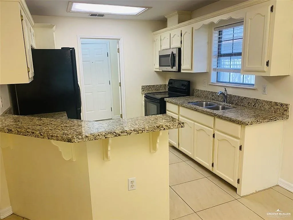 Building Photo - 3809 San Gerardo