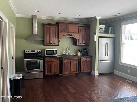 4th image of 72 Pinnacle Pointe Way
