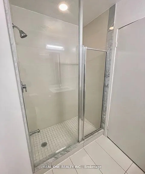 58 Orchard View Blvd #1011 — Photo 11