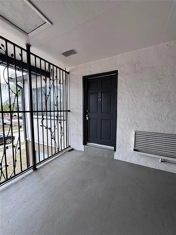 1 bed, 1.0 bath, 494 sqft, $1,300 — Photo 1