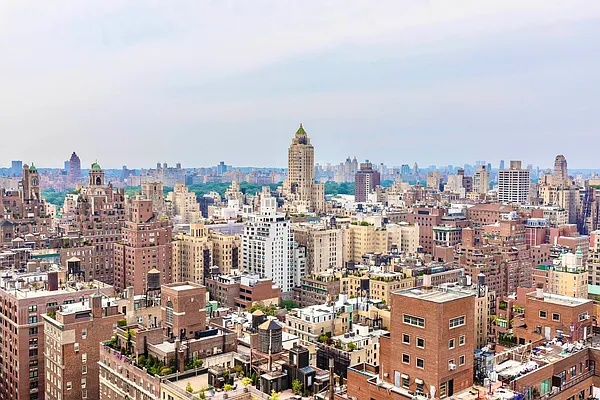 Rented by Manhattan Realty Group | media 29