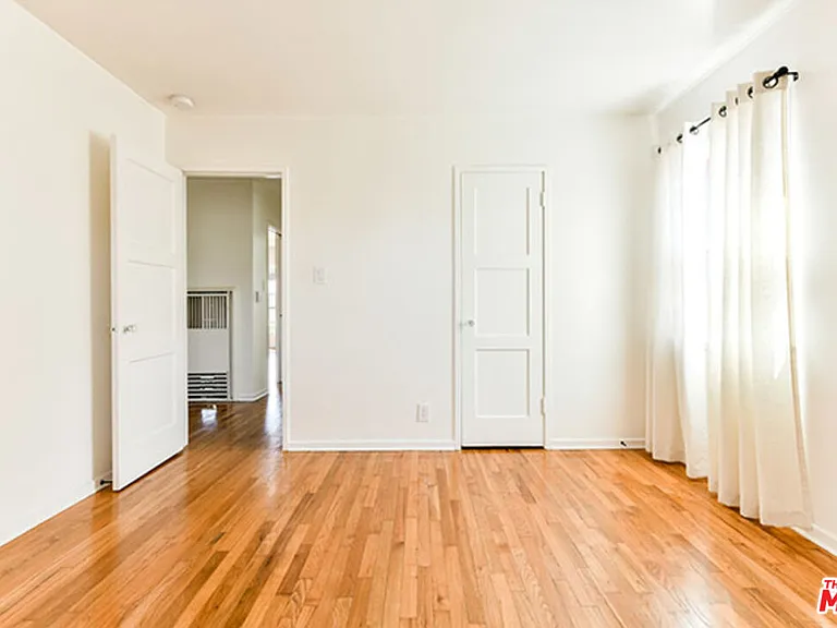 2468 Glencoe Ave — Photo 15
