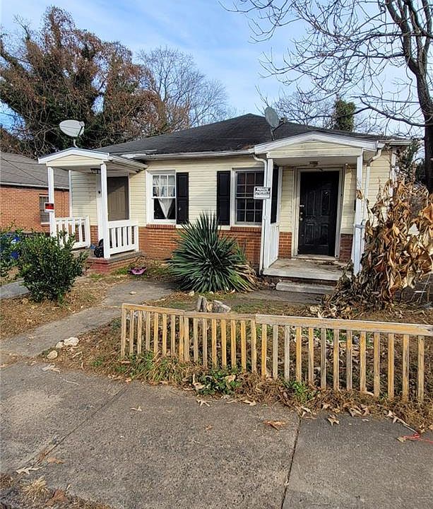2nd image of 613 N Dunleith Ave