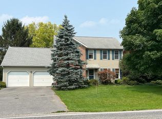 591 W 1st St, Boiling Springs, PA 17007