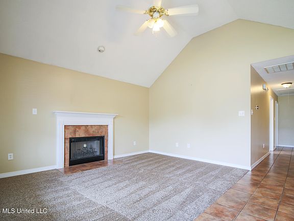 4th image of 375 Nelson Rd