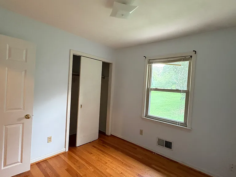 5528 Galloway Cir — Photo 4