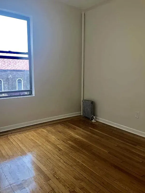 Building Photo - 623 W 207th St #46