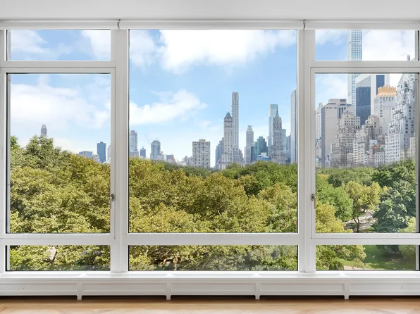 15 Central Park West image 3 of 17