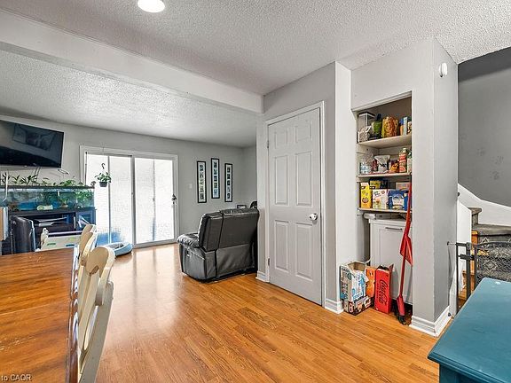 3rd image of 125 Livingston Ave #34