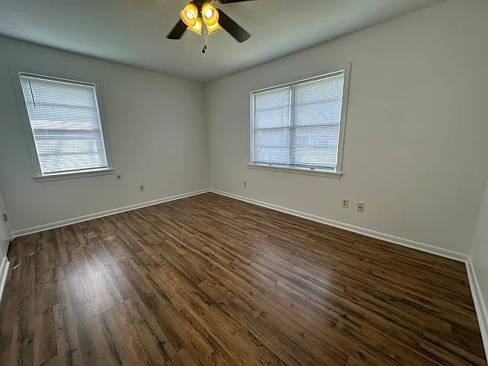 4223 Elaine St — Photo 10