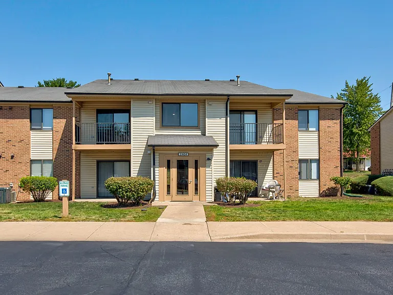 Prairie Green Apartment Homes — Photo 11