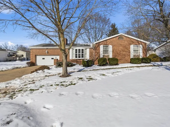 687 Lockwood Rd, Barberton, OH 44203