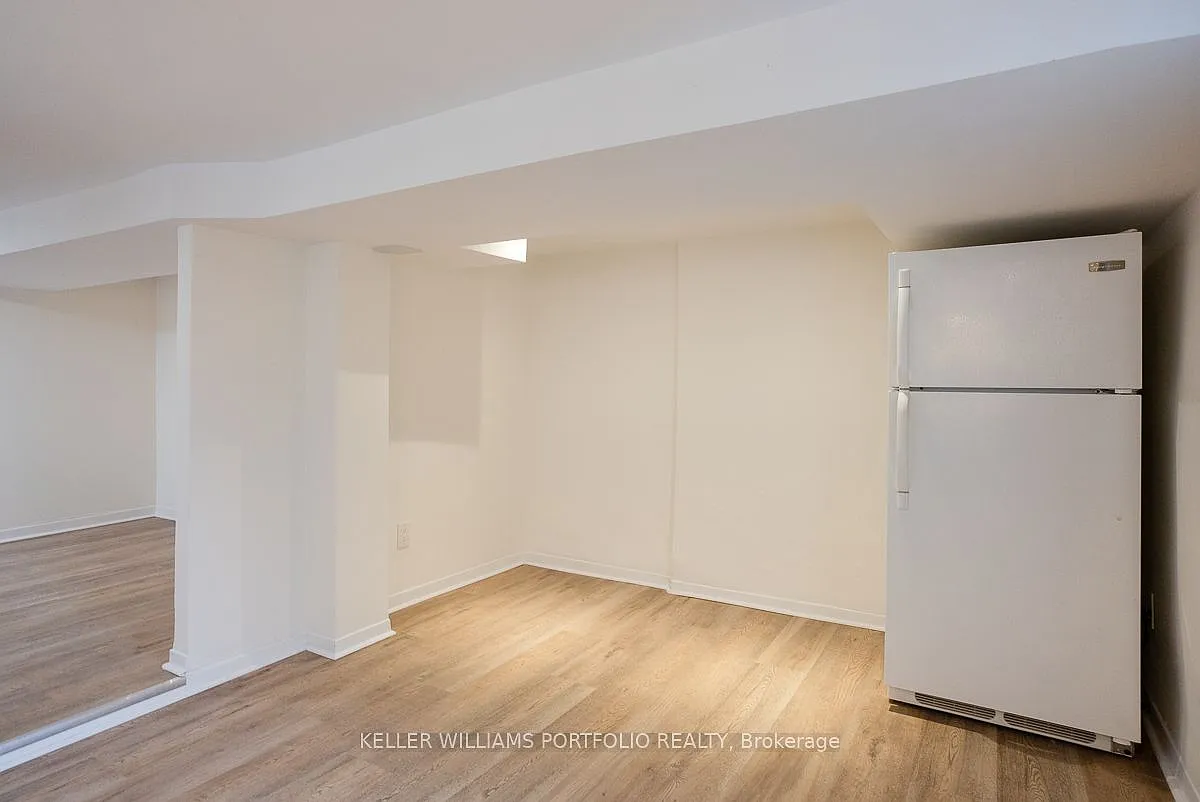 Building Photo - 821 Gladstone Ave #LOWER