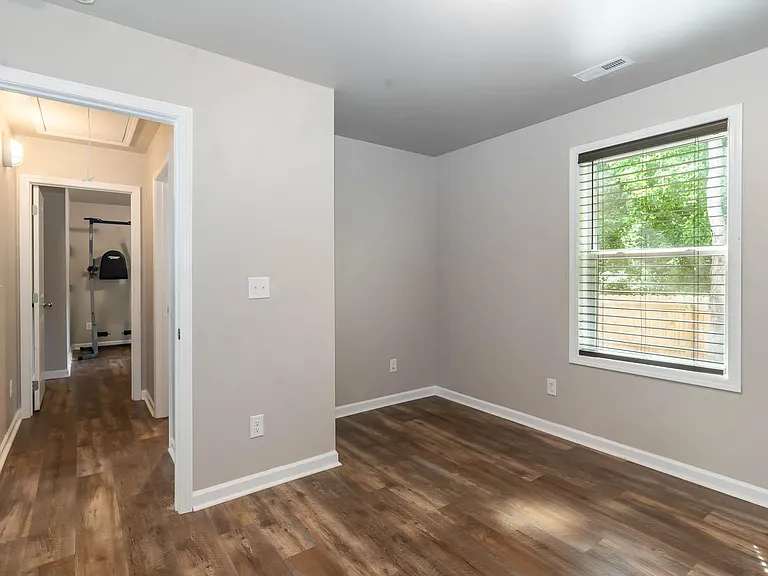 908 Mapleash Ave — Photo 25