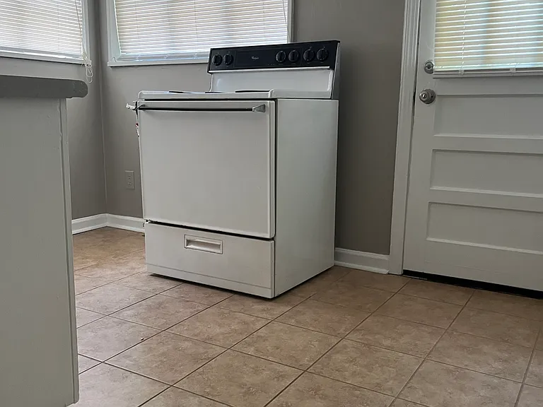 5125 Valley Stream Rd — Photo 20