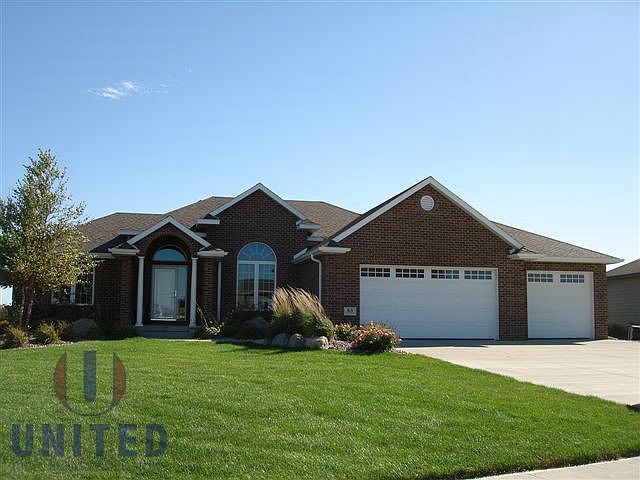 1st image of 813 Cottonwood Trl