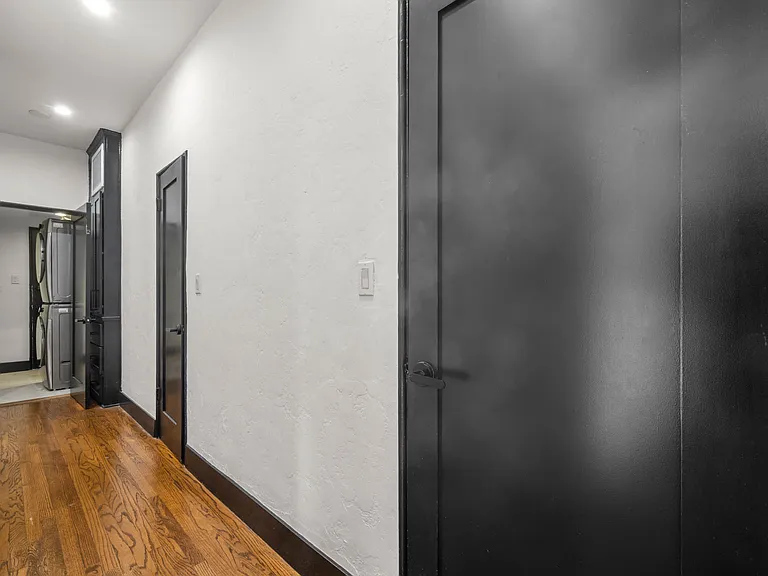 1415-1419 S Sherbourne Dr — Photo 18