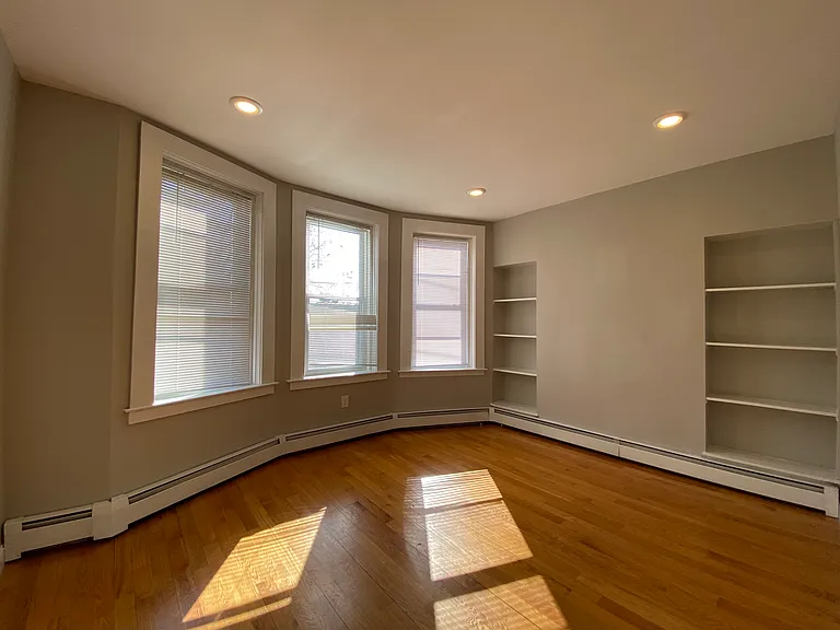533 Chapel St #5A — Photo 4