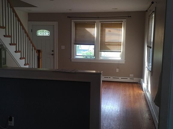 4th image of 311 Columbus Ave