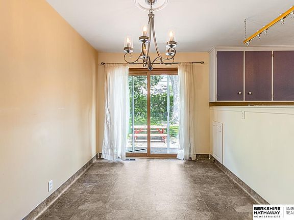 5th image of 5327 N 48th Ave