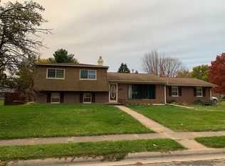 1463 7th Ave S, Clinton, IA 52732
