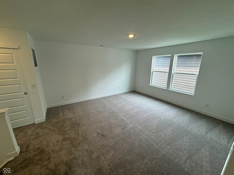1124 Tansley Ln — Photo 15