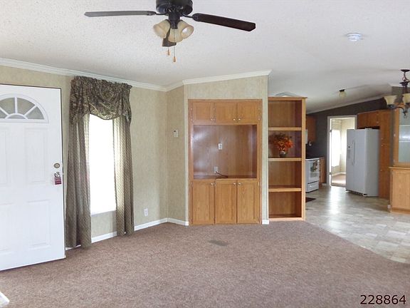 4th image of 123 Hemlock St