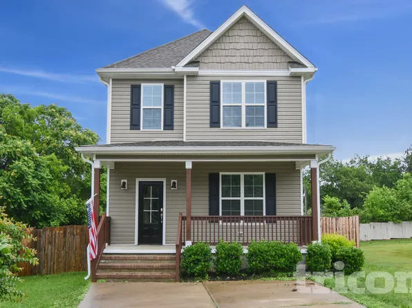 111 Cottage Ct, Youngsville, NC 27596