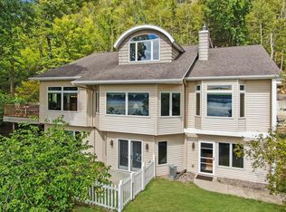 14902 River Bluff Dr, Ferryville, WI 54628